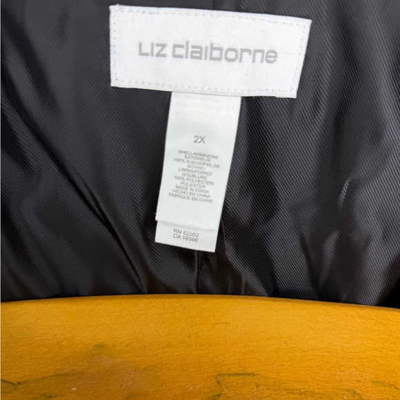 Liz Claiborne Women’s Black Suede Jacket - Picture 4 of 5